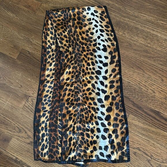 Jones New York leopard print stripe long scarf with gold metallic threads - Picture 5 of 6